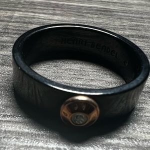 Henri Bendel ring